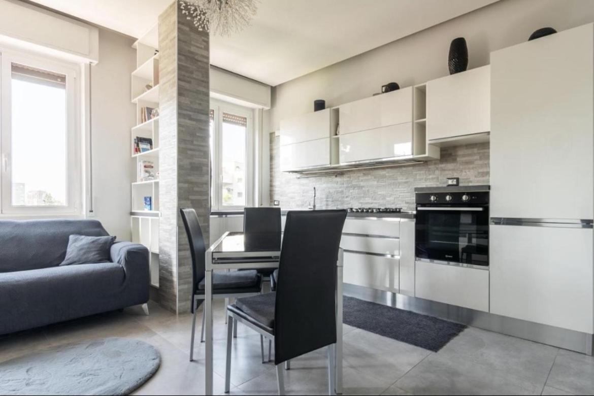 Luxury Apartment In Prada District Near Mm Brenta & Milan Center - Ideal For Business Profiles Exterior photo